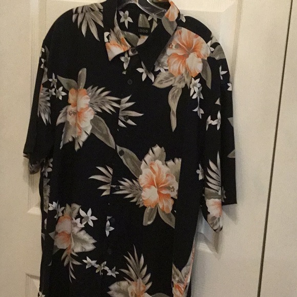 *EUC * Izod silk tropical print button down shirt. Size XL. - Picture 5 of 5